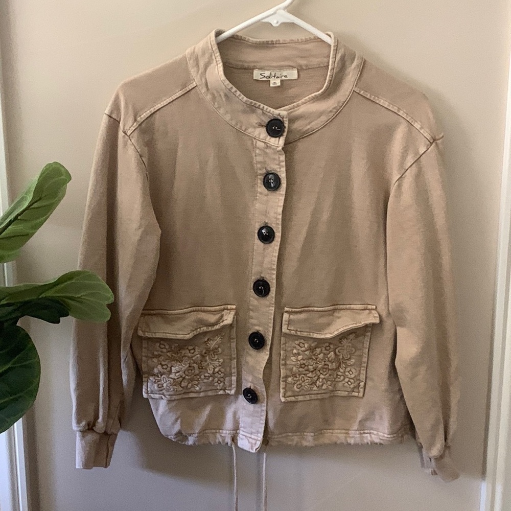 Solitaire Button Front Jacket. Size Small - Picture 3 of 12